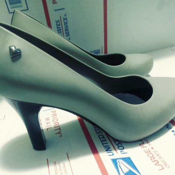 LAIS ROMANI UPSCALE SILICONE RUBBER 👠 - Picture 1 of 6